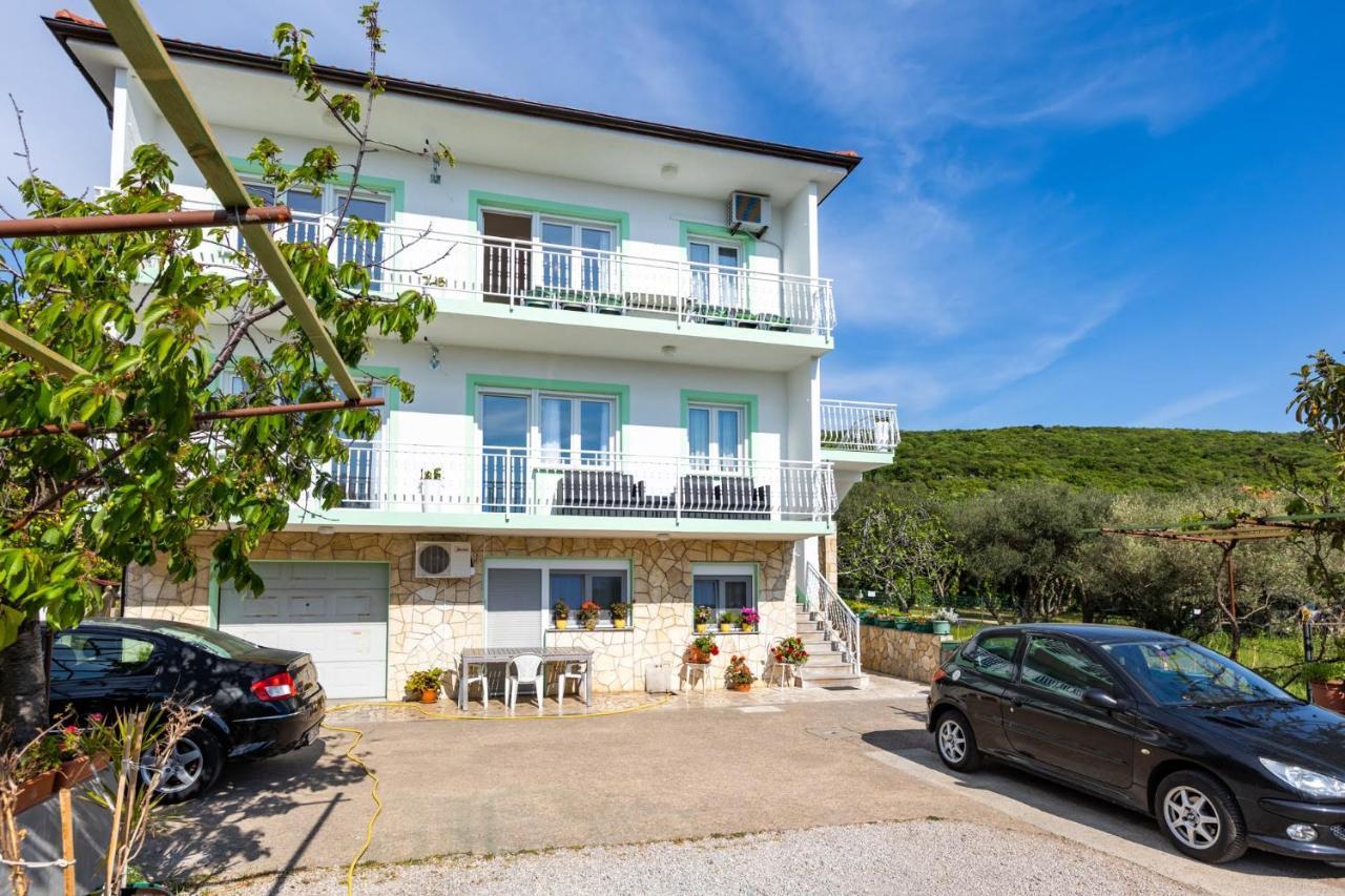 Apartman Tena Punat Exteriör bild
