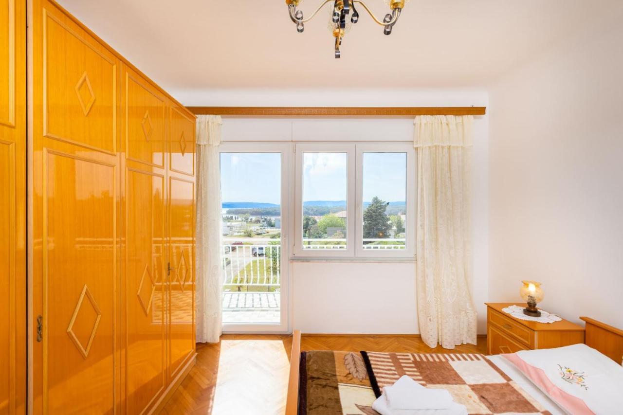 Apartman Tena Punat Exteriör bild